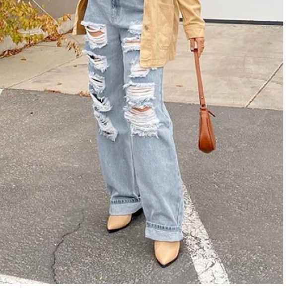 TRIUMPH BLOCK HEEL ANKLE BOOTS - Picture 3 of 10